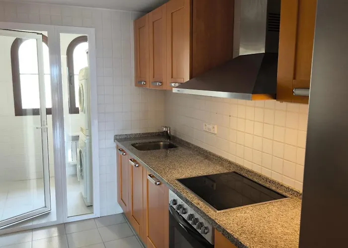 Jacarandas Penthouse With Stunning Views & Private Rooftop ベナアビス