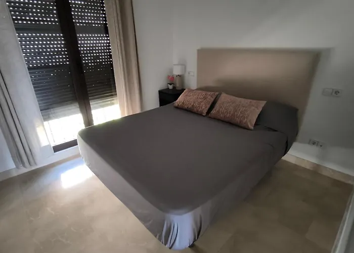 アパート Jacarandas Penthouse With Stunning Views & Private Rooftop ベナアビス