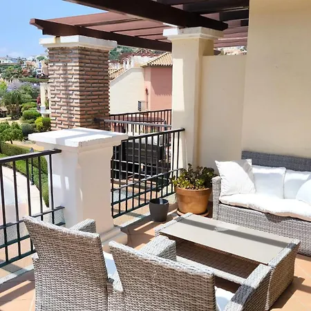 Las Jacarandas Penthouse With Stunning Views & Private Rooftop Apartment *