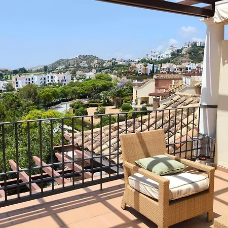 Las Jacarandas Penthouse With Stunning Views & Private Rooftop *