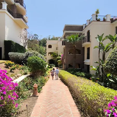 Apartment Las Jacarandas Penthouse With Stunning Views & Private Rooftop *