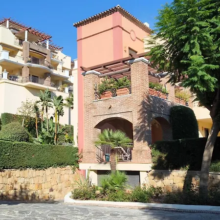 Las Jacarandas Penthouse With Stunning Views & Private Rooftop Apartment Benahavis